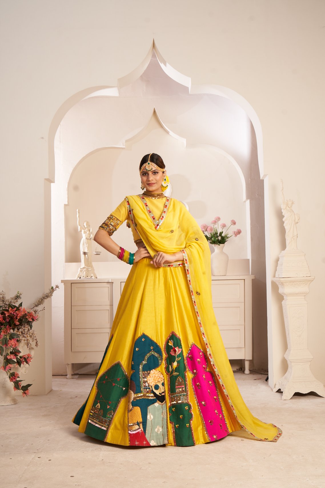 WOMENS WEAR