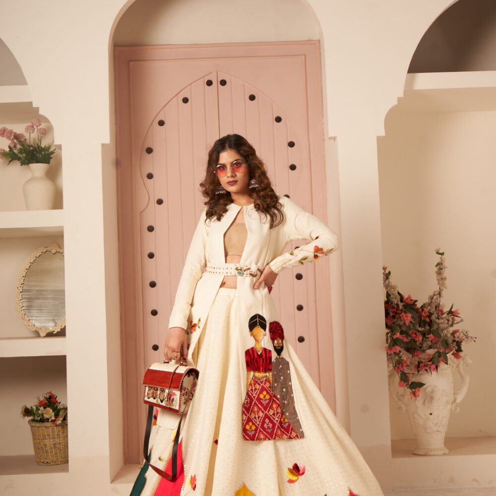 WOMENS WEAR