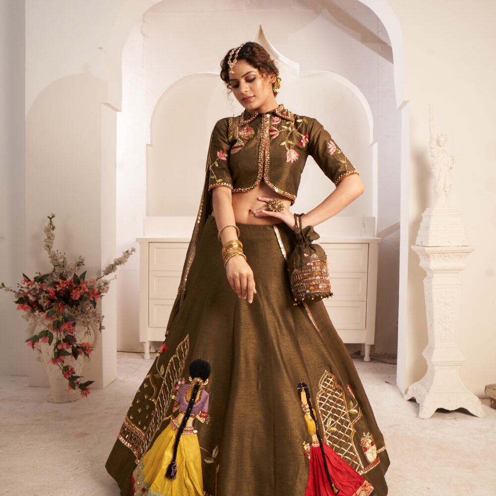 WOMENS WEAR