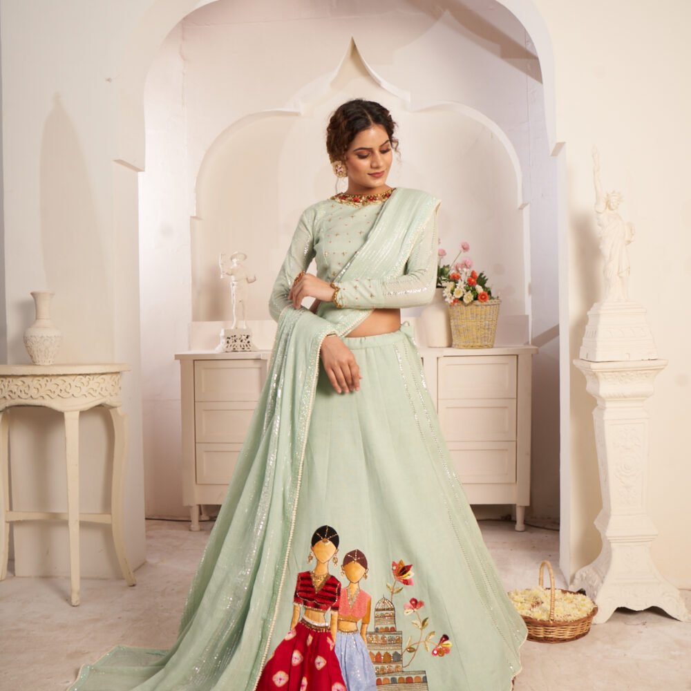 WOMENS WEAR
