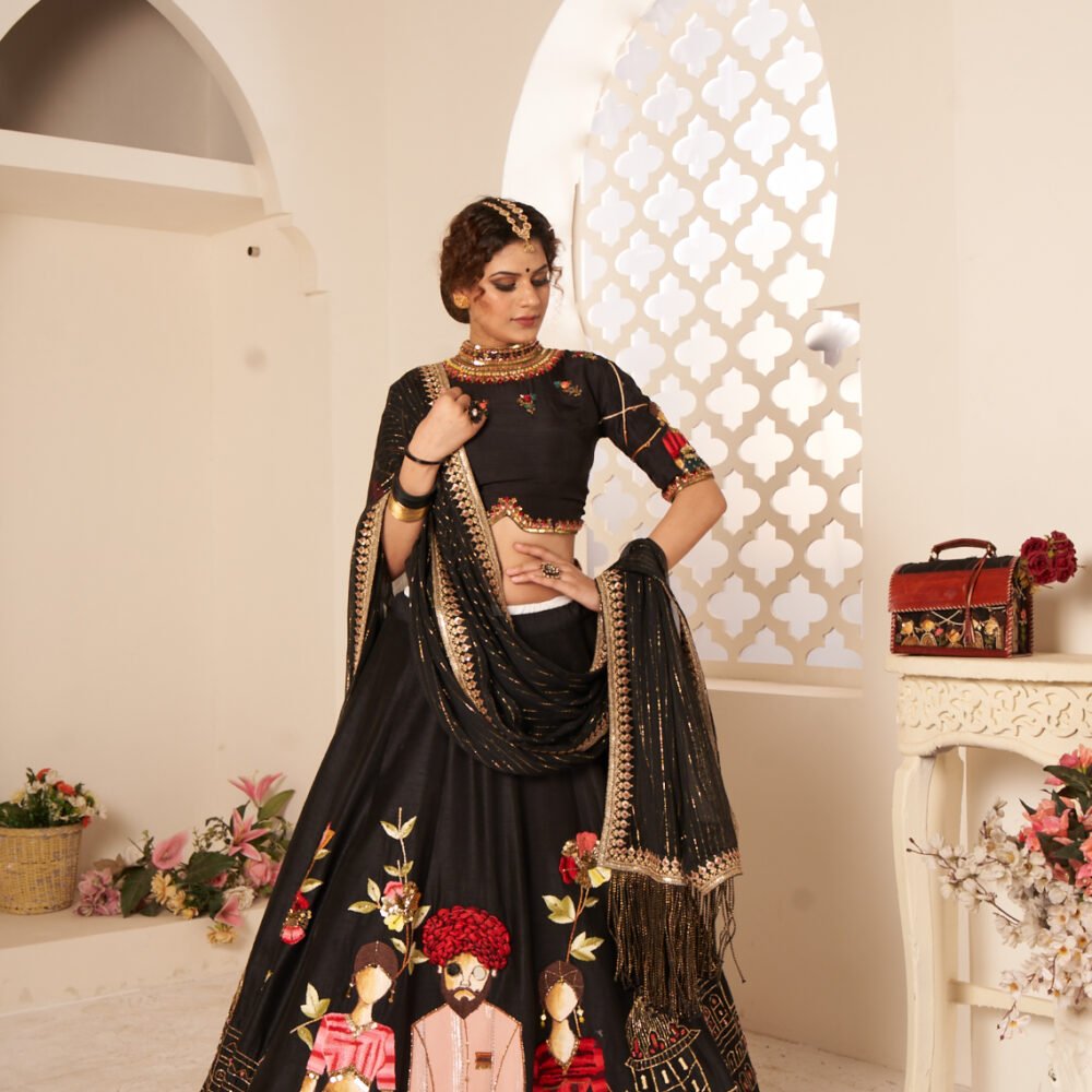 WOMENS WEAR