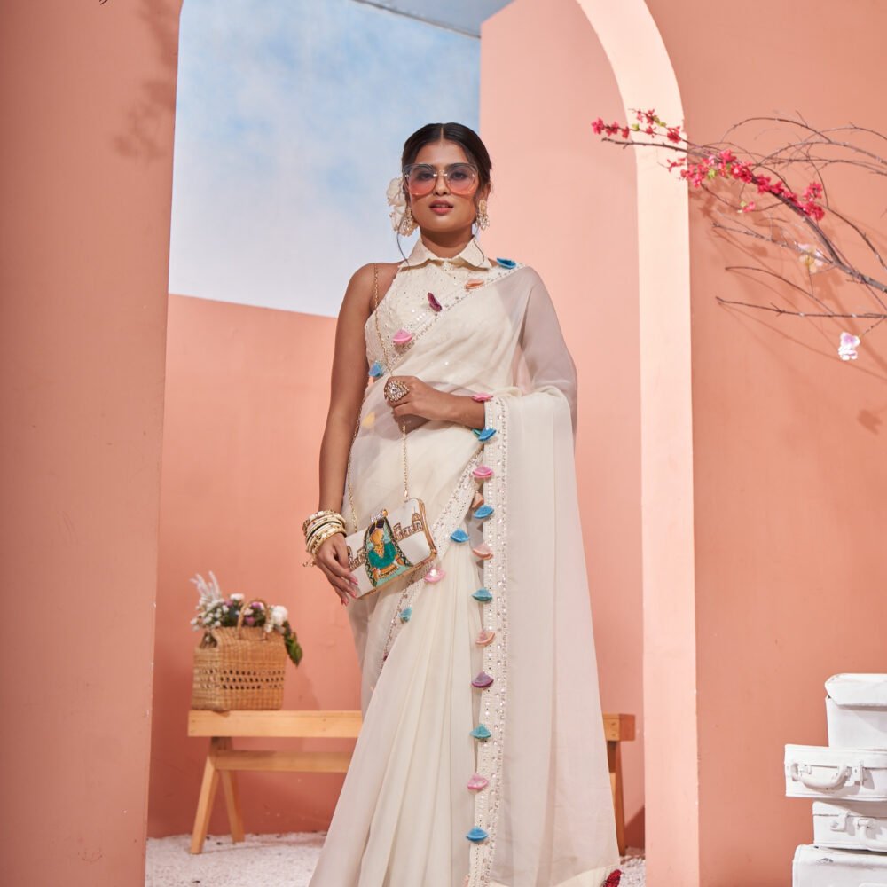 WOMENS WEAR